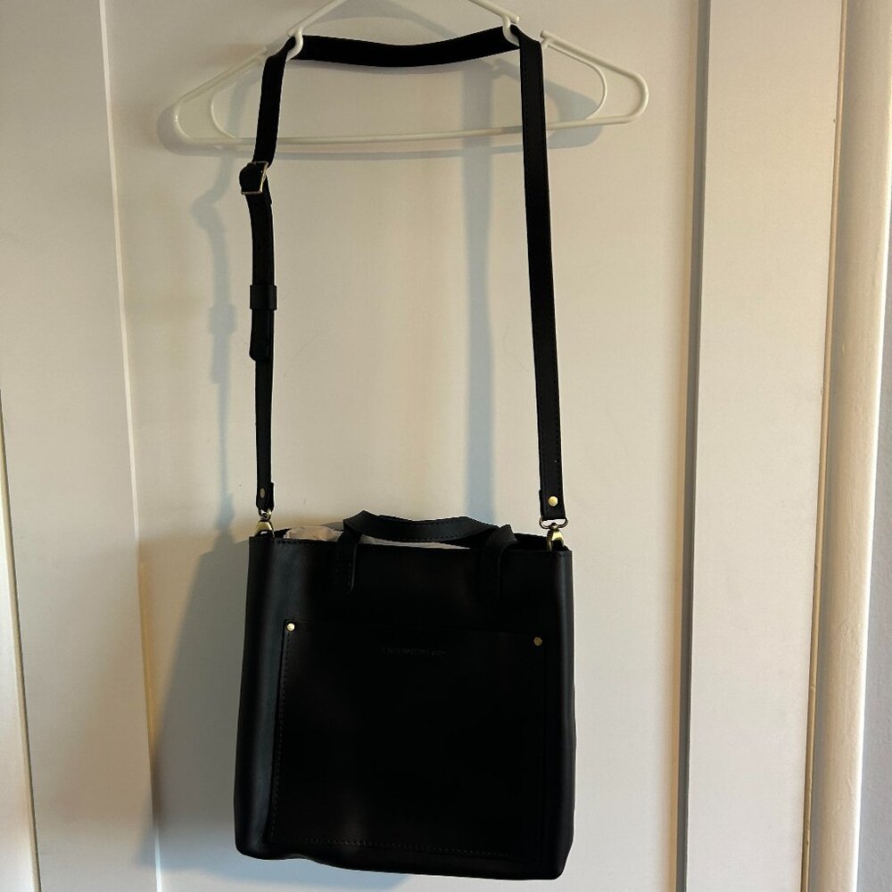 Portland Leather Medium Crossbody Tote w/Zipper - Picture 3 of 6